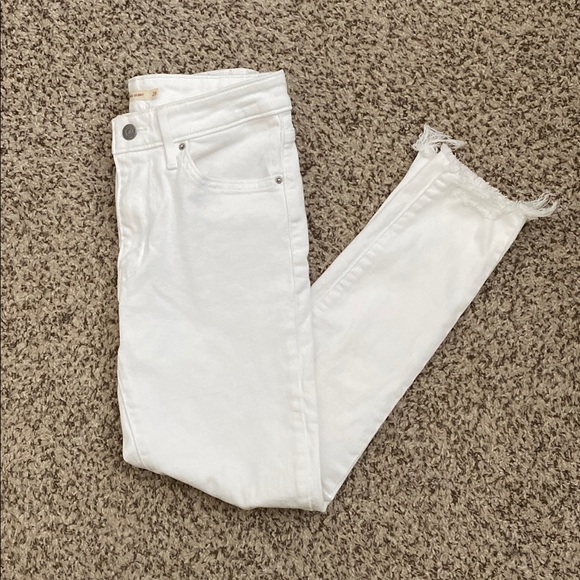 Levi's Denim - Levi's Women's 721 High Rise Distressed White Skinny Jeans